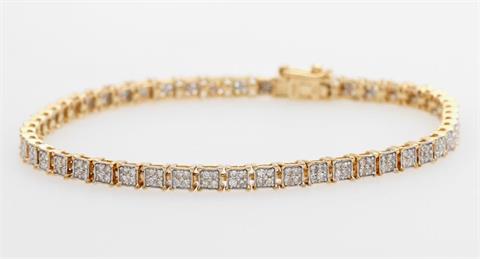 Armband voll ausgefasst mit 200 Diamanten im Achtkantschliff zus. ca. 2ct., WEIß -GETÖNTES WEIß/ SI-PI.