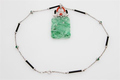 Jadeanhänger + Kette, Brillanten, Smaragd /Onyx / Karneol.