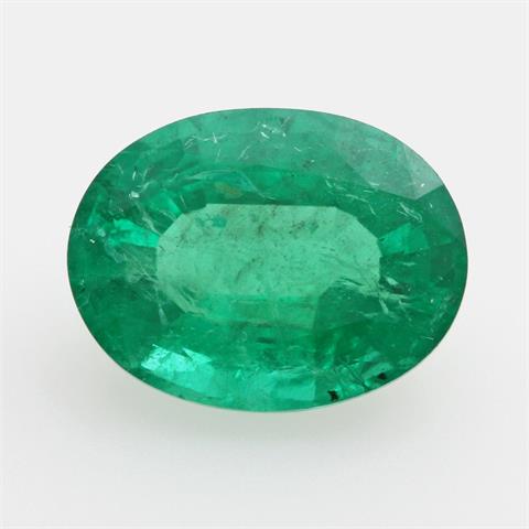 Loser Smaragd, oval, fac., 4,80cts, in feiner Farbe.
