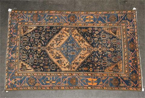 Orientteppich. 1. Hälfte 20. Jh., 199x127 cm