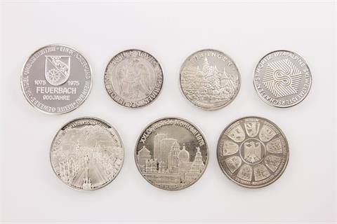 Alle Welt / Silber - Konvolut Silbermedaillen, darunter 1 x Medaille XXI Olympiade Montreal 1976, 1 x Medaille XII Olympische