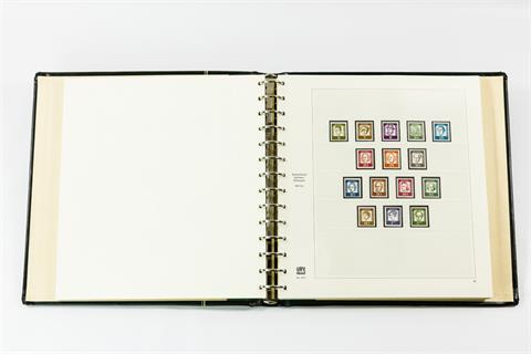 Briefmarken - Berlin. Sehr saubere postfrische Sammlung Berlin von 1948 - 1976 im Safe Vordruckalbum.