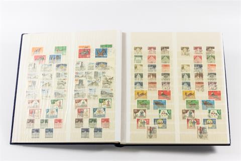 Briefmarken - Berlin. Sehr sauber gesammelte Sammlung Berlin in postfrisch und gestempelt ab 1948 fast komplett bis 1963.