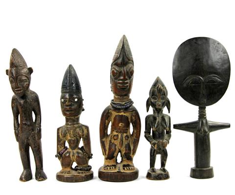 Konvolut AFRIKA: 5 Figuren aus Holz