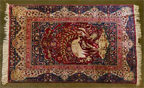 Orientteppich aus Seide. PERSIEN, 20. Jh., 185x135 cm