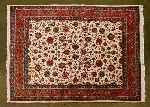 Orientteppich. INDIEN, 20. Jh., 270x212 cm