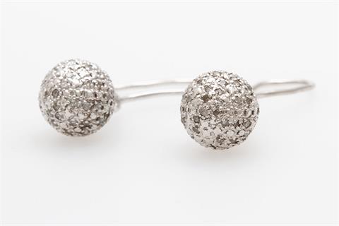 Ohrhänger (Paar) in Kugel eingefasste Diamanten zus. ca. 0,50 ct. (Punze)