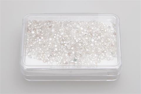 Diverse lose Diamanten zus. 21,72 ct., verschiedene Farb, und Reinheits-Qualitäten.