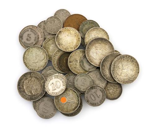 Deutsches Reich - Konvolut aus ca. 4 x 5 Mark, ca. 11 x 2 Mark, ca. 1 x 1/2 Mark und mehr. Dazu 1 x 2 Rentenpfennig 1924/A +