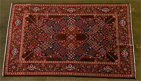 Orientteppich. PERSIEN, 20. Jh., 199x131 cm