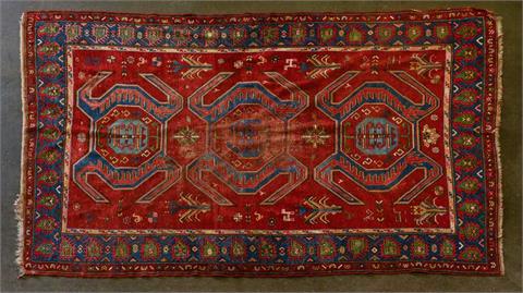 Orientteppich. KAUKASUS, um 1900, 290x182 cm