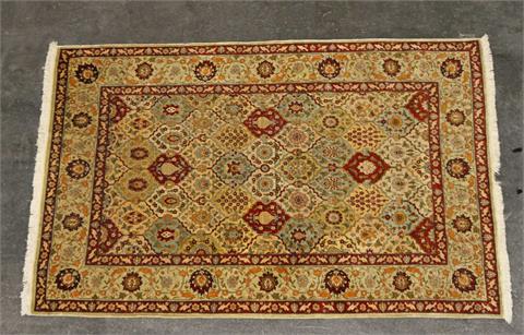 Orientteppich aus Seide. GHOM/PERSIEN, 20. Jh., 174x122 cm