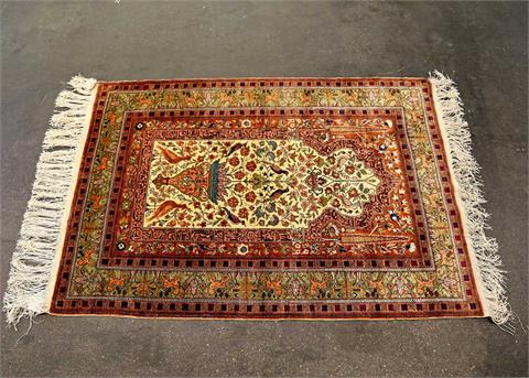 Orientteppich aus Seide. IRAN, 20. Jh., ca. 136x94 cm