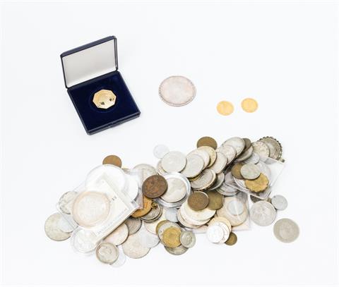 Konvolut Münzen und Medaillen, mit GOLD und SILBER -