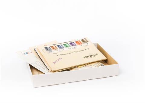 Briefmarken - Schachtel mit ca. 150 Belegen, meist Deutschland,
