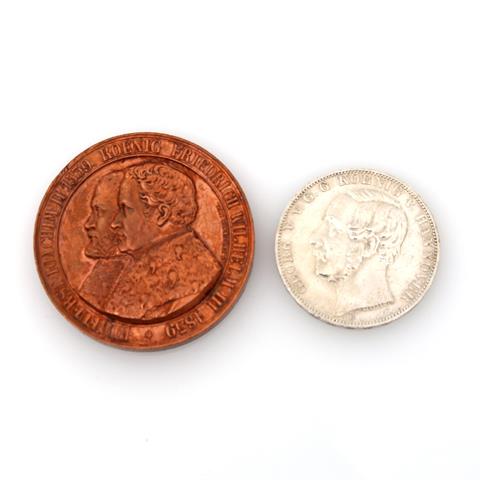 Kleines Konvolut aus 1 Medaille und 1 Münze, 19.Jh. - bestehend aus
