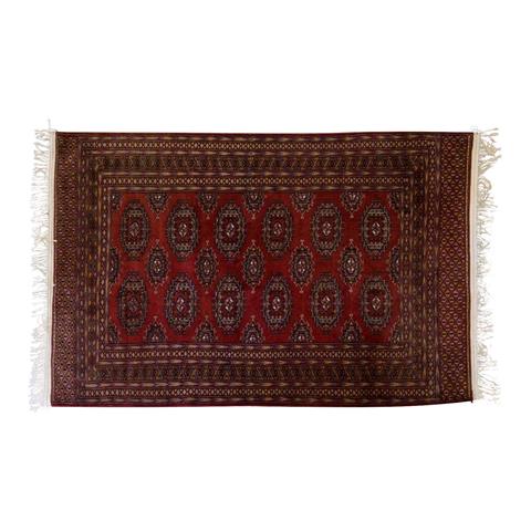 Orientteppich. TURKMENISTAN, 20. Jh., ca. 179x125 cm