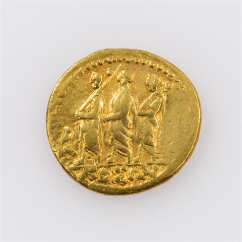 Daker/Gold - Goldstater ca. 50-25 v. Chr., Av: Magistrat zwischen 2 Liktoren,