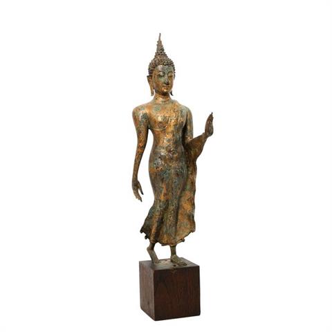 Exzellente Bronze des 'Walking Buddha'. THAILAND/AYUTTHAYA (1351-1767), wohl 16. Jh.