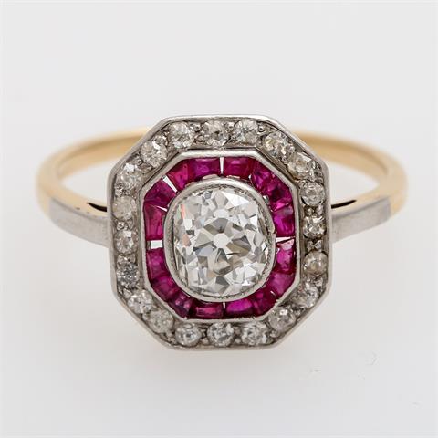 Art-Déco Ring mit Rubinen und Diamant