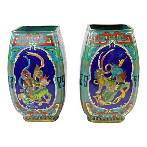 Paar exzellente Cloisonné-Vasen, CHINA, wohl 19. Jh.