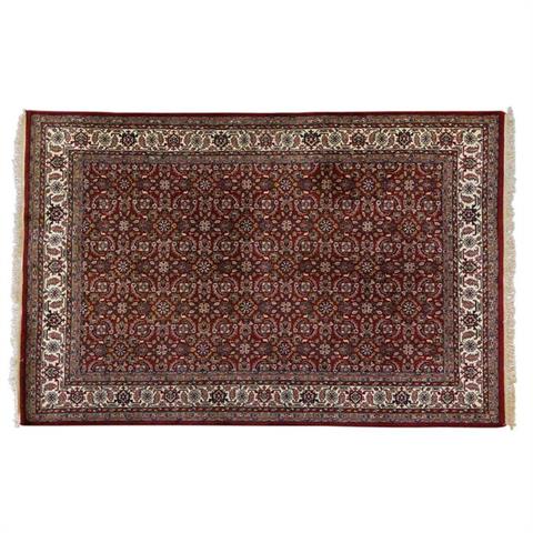 Orientteppich. UTTAR PRADESH/INDIEN, 20. Jh., ca. 300x208 cm