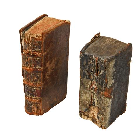 2 Bibeln im Miniaturformat, 16. und 17.Jh. - 1 x Novum Iesu Christi Testamentum,