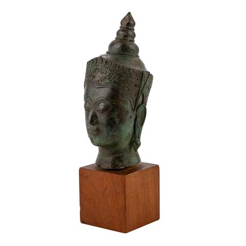 Kopf des Buddha aus Bronze. THAILAND im AYUTTHAYA-Stil.