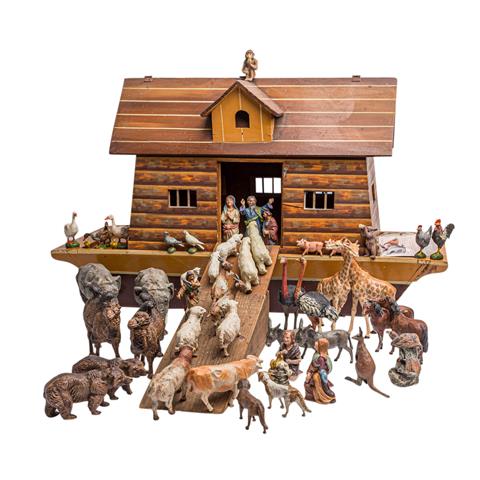 ARCHE NOAH mit zahlreichen ELASTOLIN-Figuren, 20. Jh.