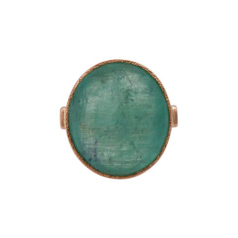 Ring mit rund-ovalem Smaragdcabochon von ca. 30 ct,