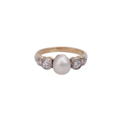 Ring mit Perle und 4 Altschliffdiamanten, zus. ca. 0,4 ct,