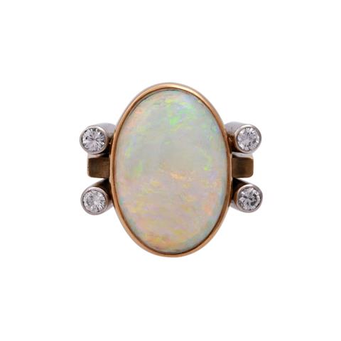 Ring mit weißem Opal