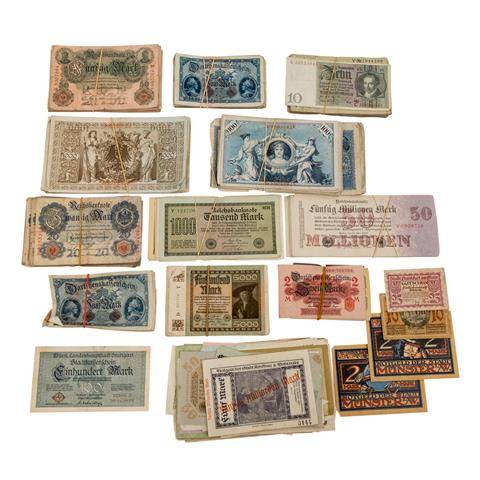 Mehrere Banknotenbündel Reichsbanknoten,