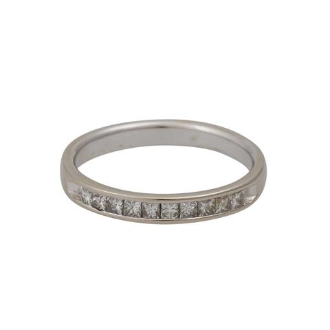 Halbmemoire Ring mit Prinzessdiamanten zus. ca. 0,40 ct,
