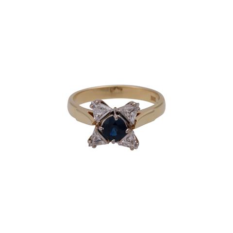 Ring mit rundem blauen Saphir,