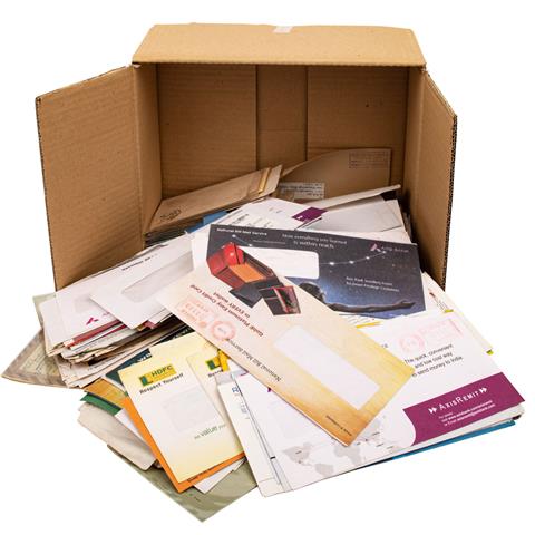 Indien - Grössere Schachtel mit zahlreichen Briefen und Ganzsachen,
