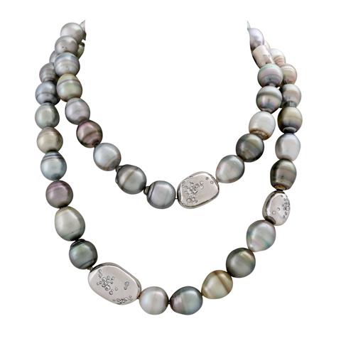 WEMPE außergewöhnliche Tahiti-Perlenkette mit Brillanten, zus. ca. 3,7 ct,
