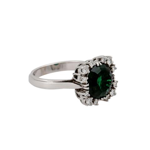 Ring mit intensiv grünem Turmalin 3,2 ct und Diamanten zus. ca. 0,27 ct