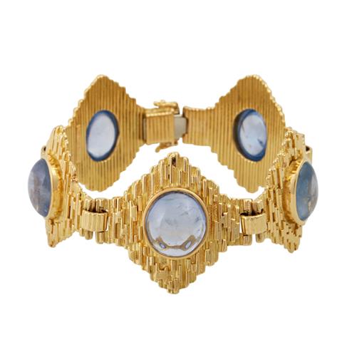 Armband mit 5 ovalen hellblauen Saphircabochons