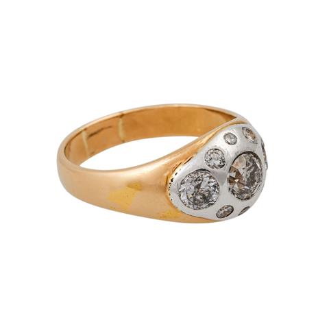 Ring mit Altschliff- Diamanten zus. ca. 1,20 ct,