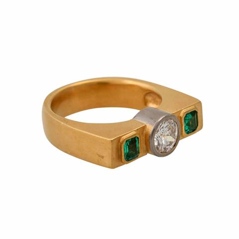 Massiver Ring mit Smaragden und Altschliffdiamant
