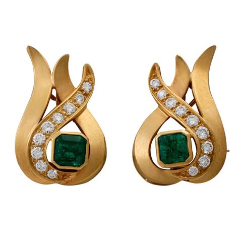 Paar Ohrringe mit feinen Smaragden und Brillanten