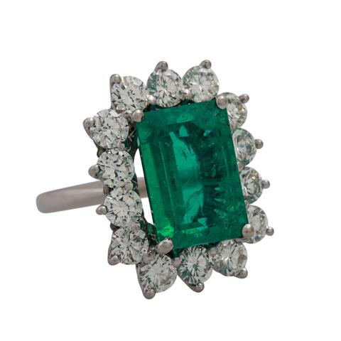 Bedeutender Ring mit feinem Kolumbianischem Smaragd