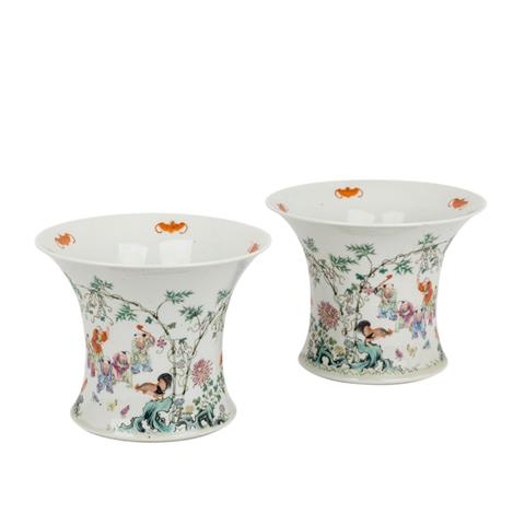 Paar Vasen aus Porzellan. CHINA, Kuang-hsü Dynastie (1871-1908)