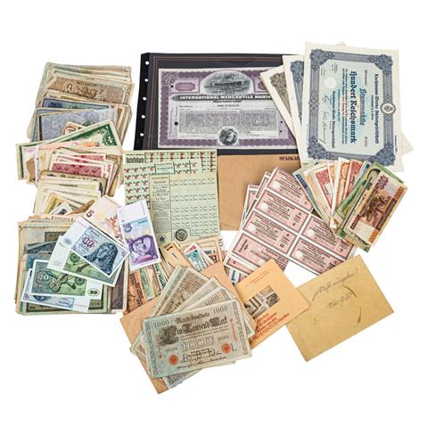 Schatzkiste historische Banknoten und Wertpapiere,