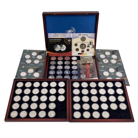 BRD - Kassette mit 76 x 10 Euro, 4 Sets mit 20 Euro Sammlermünzen,