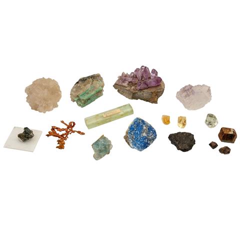 Konvolut verschiedene Mineralien