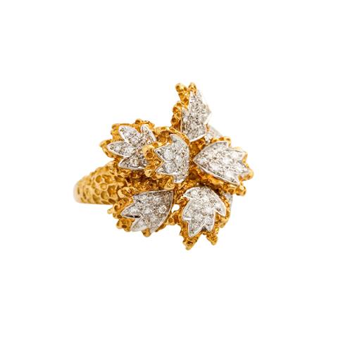 Floraler Ring mit Achtkantdiamanten zus. ca. 1 ct,