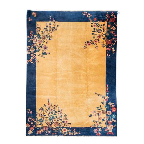Peking Teppich. CHINA, 240x170 cm.