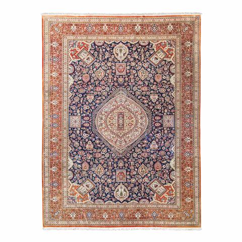 Orientteppich aus Seide, GHOM/IRAN, Mitte 20. Jh., ca. 392/296 cm.
